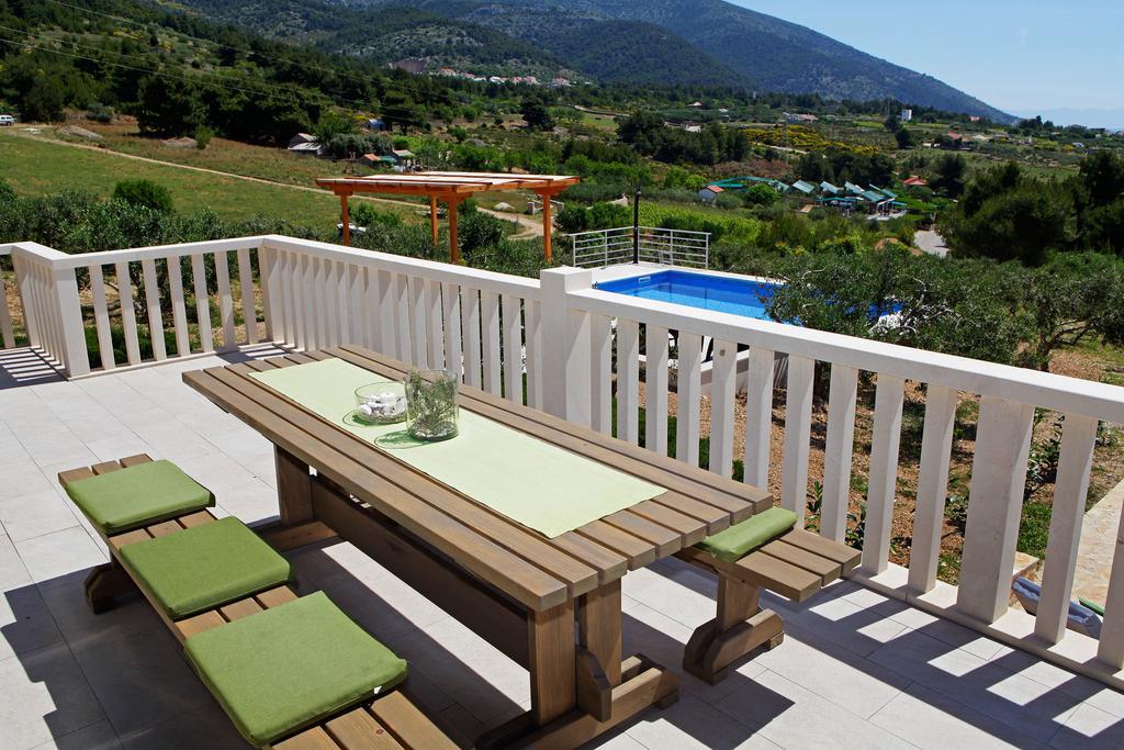 Holiday Homes Oliva Bol Zimmer foto