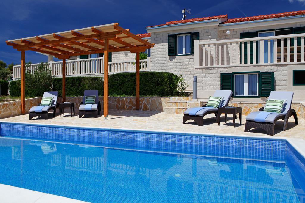 Holiday Homes Oliva Bol Zimmer foto