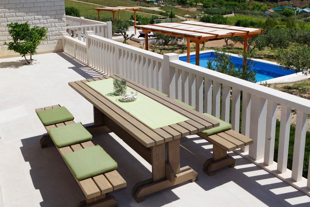 Holiday Homes Oliva Bol Zimmer foto