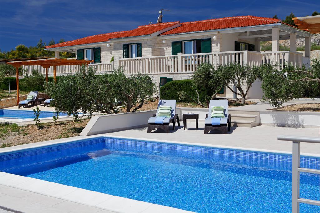 Holiday Homes Oliva Bol Zimmer foto