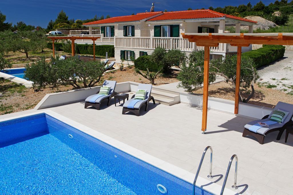 Holiday Homes Oliva Bol Zimmer foto