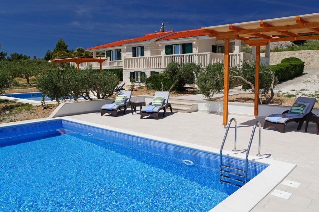 Holiday Homes Oliva Bol Zimmer foto